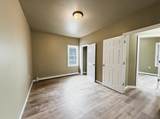 579 Bay St - Photo 7