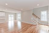 66 Fisherville Terrace - Photo 4