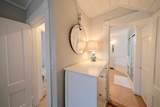 82 Center - Photo 13
