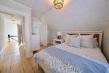82 Center - Photo 16