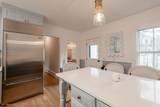 82 Center - Photo 9
