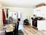 579 Bay St - Photo 3
