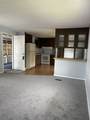 22 Thayer Dr - Photo 6