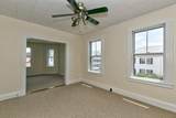 296 University St - Photo 4