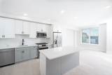 425 Border St - Photo 3