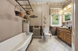 602 Old County Rd - Photo 32