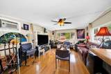 154 Newbury St - Photo 2