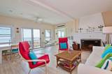 175 Beach Ave - Photo 4