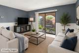 685 Oak St - Photo 2