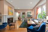 32 Hawthorn St - Photo 2