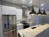 60 Cross St E - Photo 1