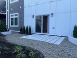 60 Cross St E - Photo 18
