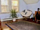 137 Whitwell St - Photo 3