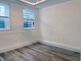15 Thatcher St - Photo 6