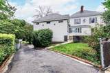 952 Bridge St - Photo 3