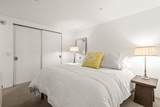 360 Newbury St - Photo 16