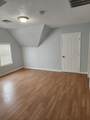 806 Warren Ave - Photo 3