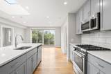10-16 Everett St - Photo 12