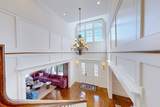370 Grove St - Photo 4