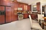 1033 Beacon Street - Photo 14