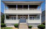 1085 Main St - Photo 1