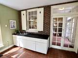 112 Russell St - Photo 9