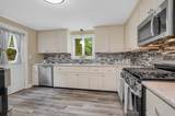 137 Central St - Photo 3