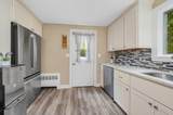 137 Central St - Photo 4