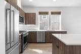 24 Rush Street - Photo 3