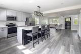 296 Huttleston Ave - Photo 3