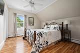 552 Essex St - Photo 15