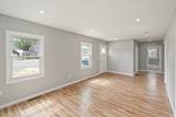 592 Prospect St - Photo 3
