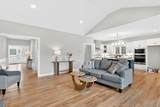 242 Brainard - Photo 11