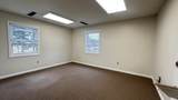 10 Gatehouse Rd - Photo 2