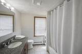 585 Somerville - Photo 3