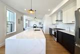 165 Everett St - Photo 6