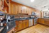 30 Beacon St - Photo 9