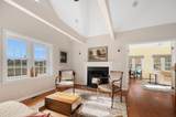 318 Sutton St - Photo 6