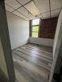 60 Pine St - Photo 2