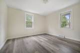 1030 Oak St - Photo 11