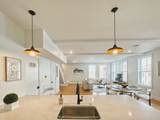 165 Everett St - Photo 4