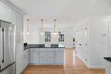 38 Colonial - Photo 5