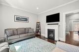 372 Silver St - Photo 3