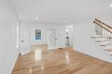 38 Colonial - Photo 12