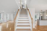 38 Colonial - Photo 18