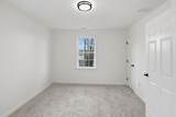 38 Colonial - Photo 22