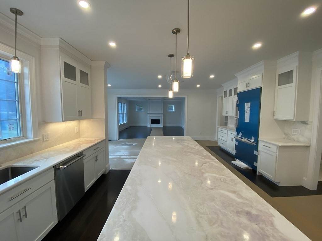 9 Hawthorne Rd - Photo 1