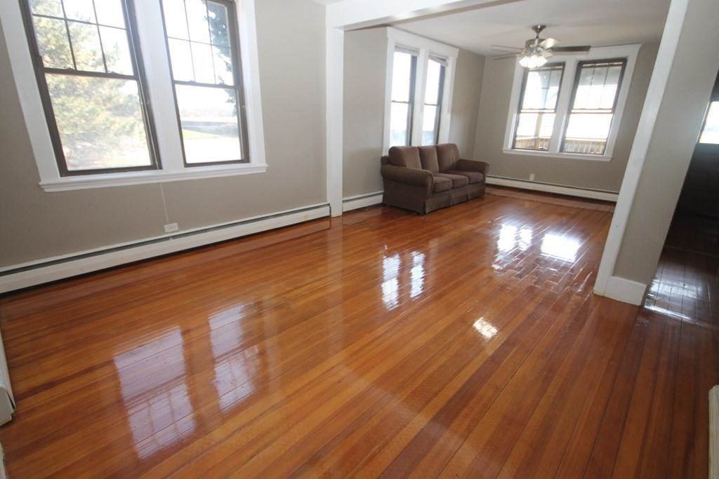 158 Newport Rd-1St Fl- Waterfront - Photo 1