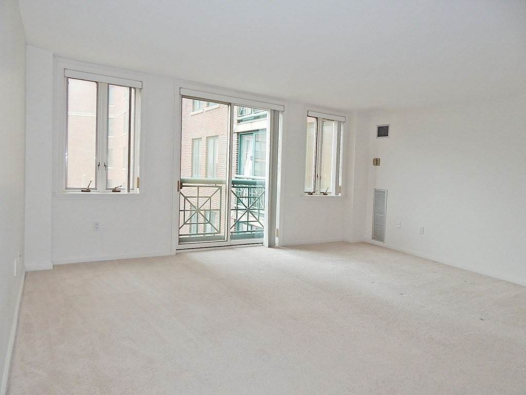 10 Rogers - Photo 1
