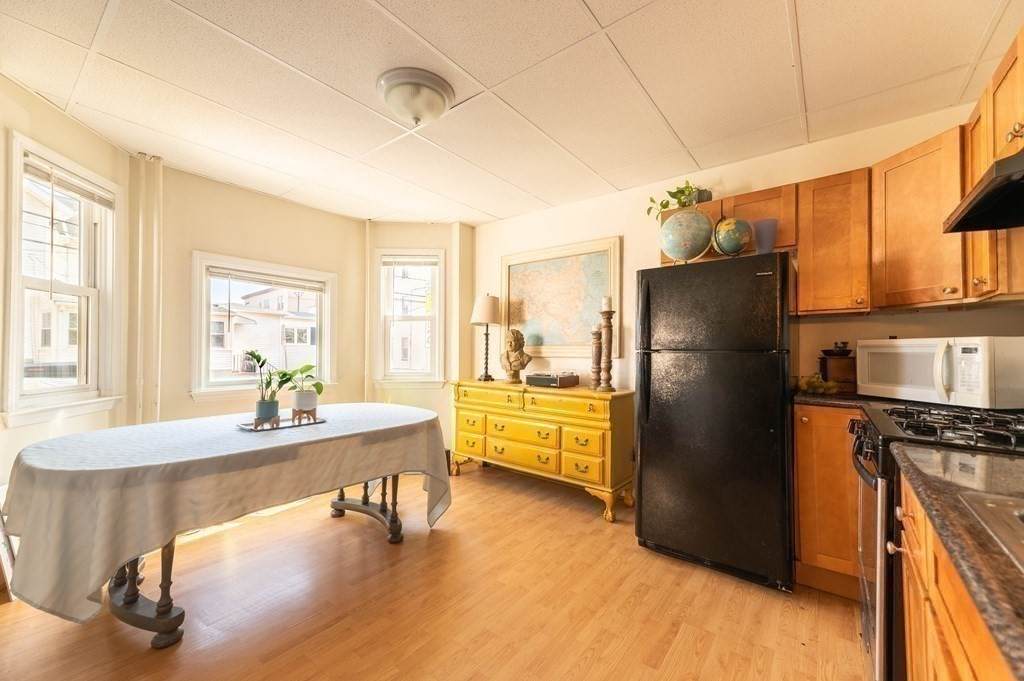 202 Washington St - Photo 1